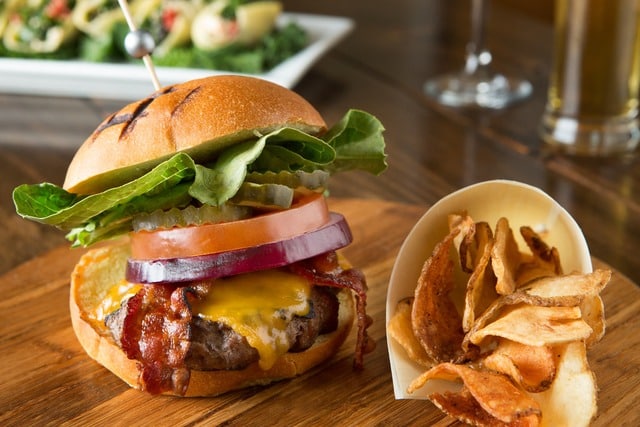 corporate-summer-party-ideas-burger